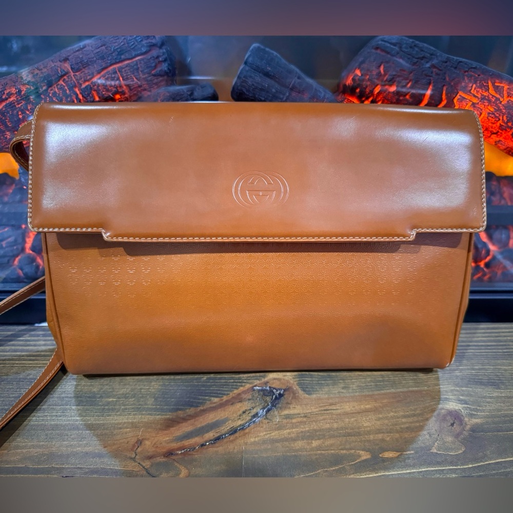 Authentic GUCCI Leather Handbag - 004.109.0272 - Suede Interior